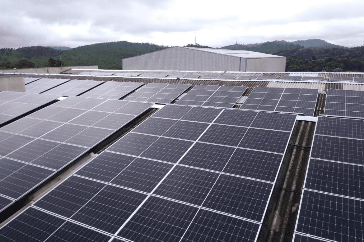 Ibratin adota energia solar em Franco da Rocha