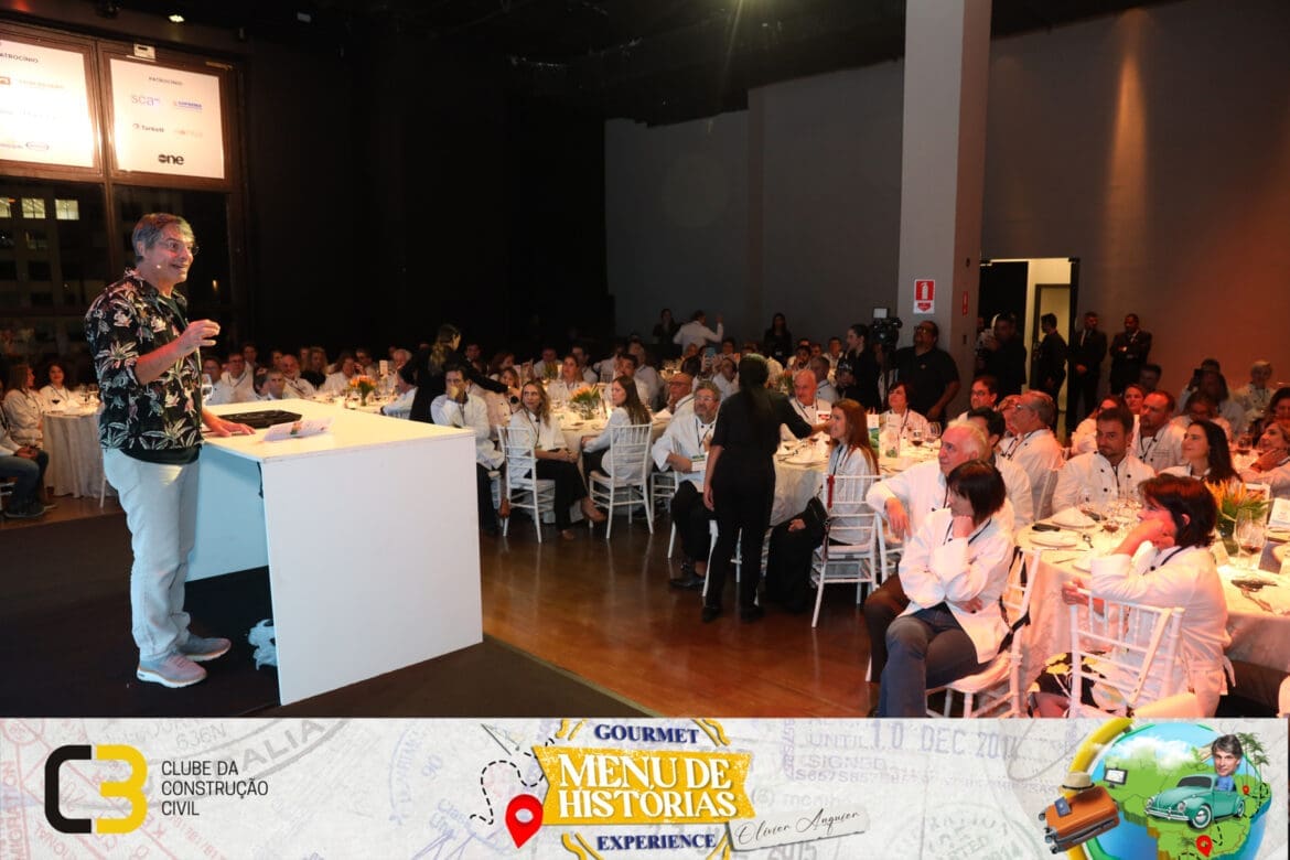 pessoas sentadas