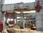 Um levantamento do Sintracon-SP aponta que atualmente já há uma carência de 30 mil profissionais no mercado imobiliário de São Paulo.