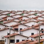 Visando combater o déficit de moradias no estado de São Paulo, o Conselho de Arquitetura e Urbanismo de São Paulo, o CAU/SP, assinou um acordo de cooperação técnica com o Programa das Nações Unidas