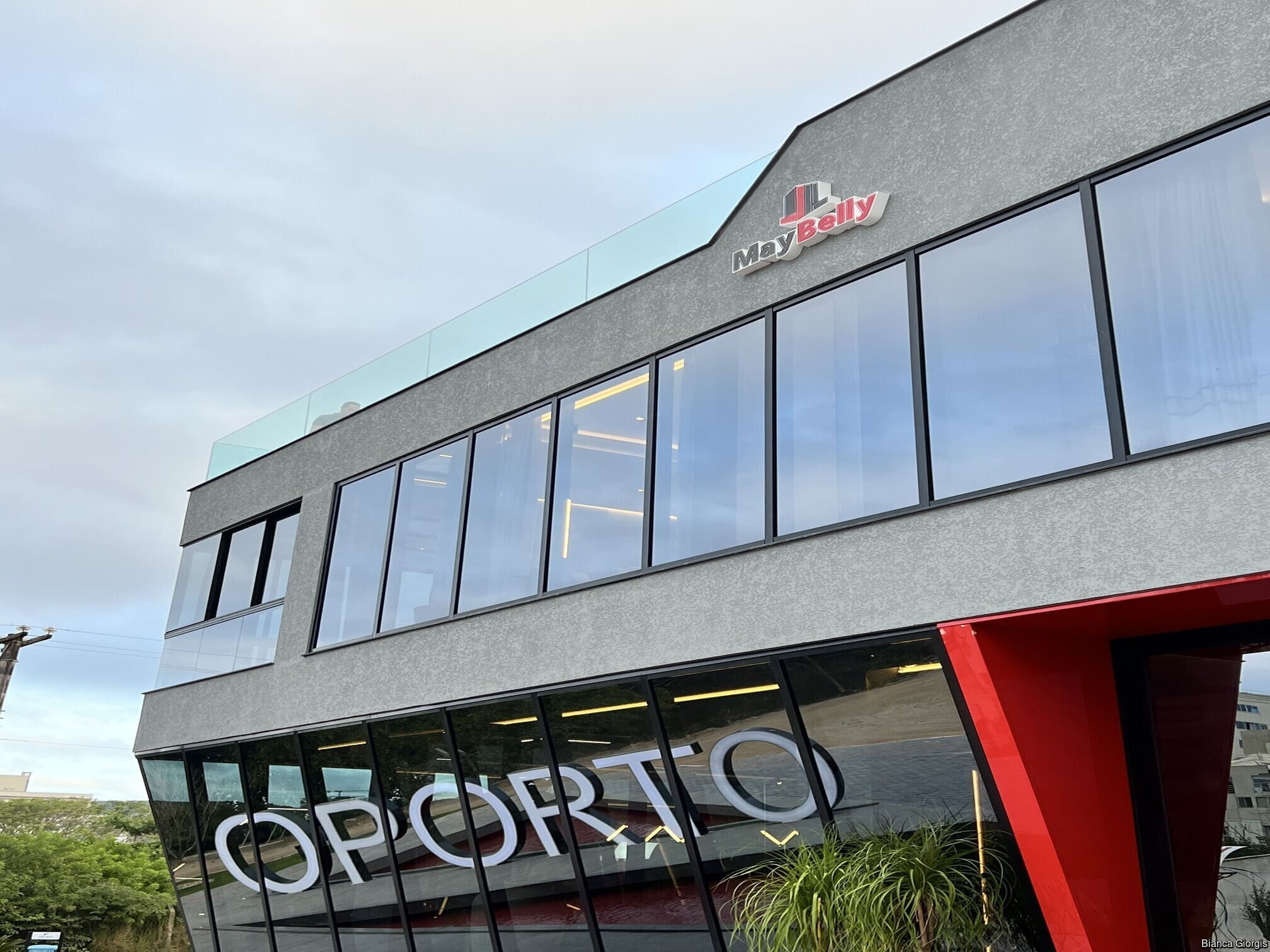 Vidros de controle solar irão revestir o Oporto, no litoral norte de Santa Catarina
