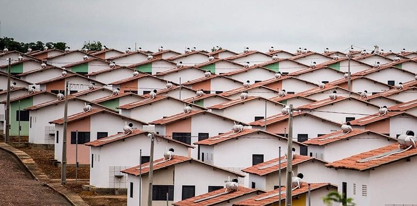 Visando combater o déficit de moradias no estado de São Paulo, o Conselho de Arquitetura e Urbanismo de São Paulo, o CAU/SP, assinou um acordo de cooperação técnica com o Programa das Nações Unidas